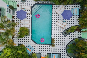 Groups Welcome! Private Boutique Hotel Rental - Sleeps 18